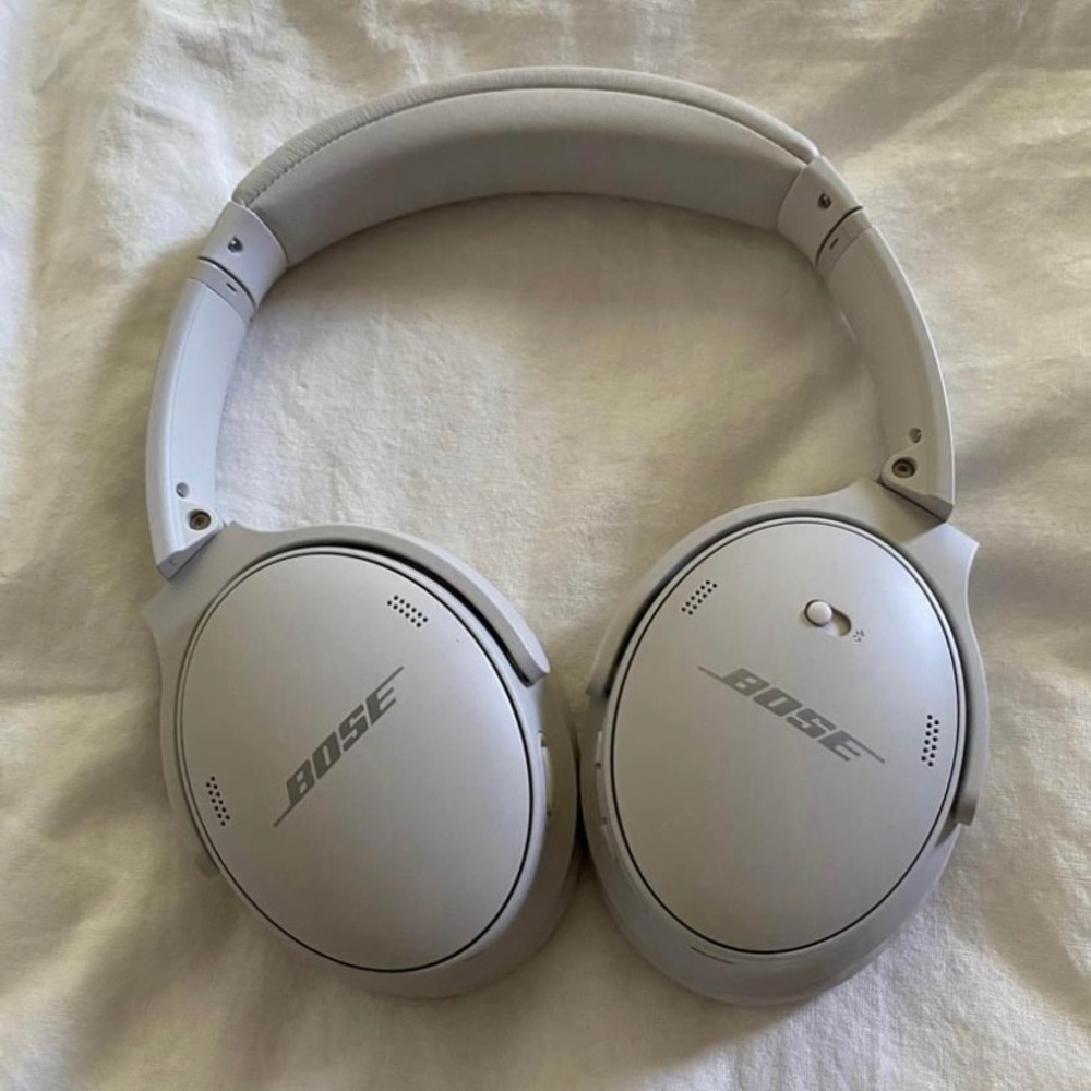 BOSE qc 45 headphones